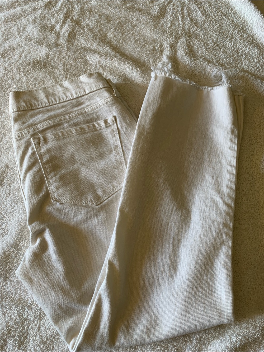 Women's Mid-Rise White Jeans with Raw Hem